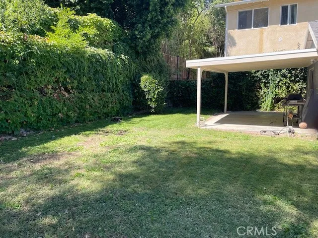 18530 Linnet, Tarzana, California 91356