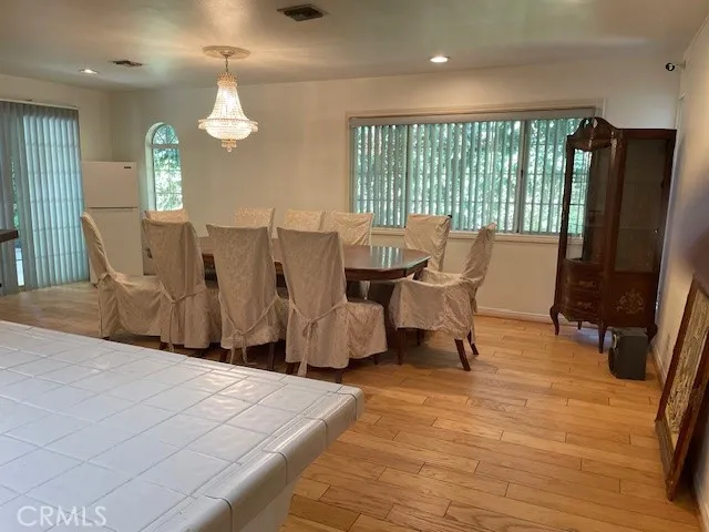 18530 Linnet, Tarzana, California 91356