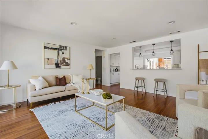 4981 Paseo Segovia, Irvine, California 92603
