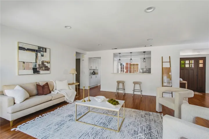 4981 Paseo Segovia, Irvine, California 92603