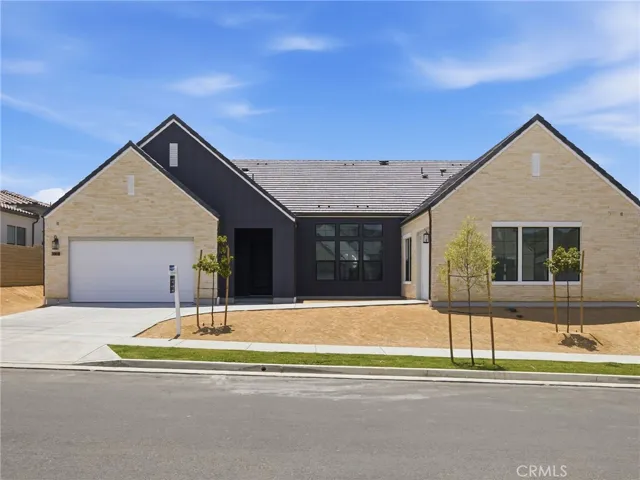 Front Elevation: Esen Modern Farmhouse - Bella Terra Collection at Tesoro - Homesite 44