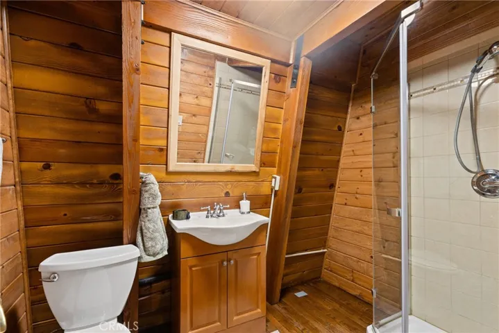 792 Golden West, Big Bear Lake, California 92315