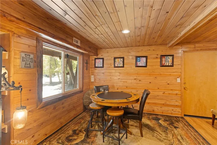792 Golden West, Big Bear Lake, California 92315