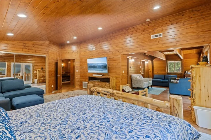 792 Golden West, Big Bear Lake, California 92315