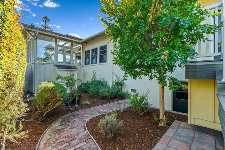 31 S Circle Dr, Santa Cruz, California 95060