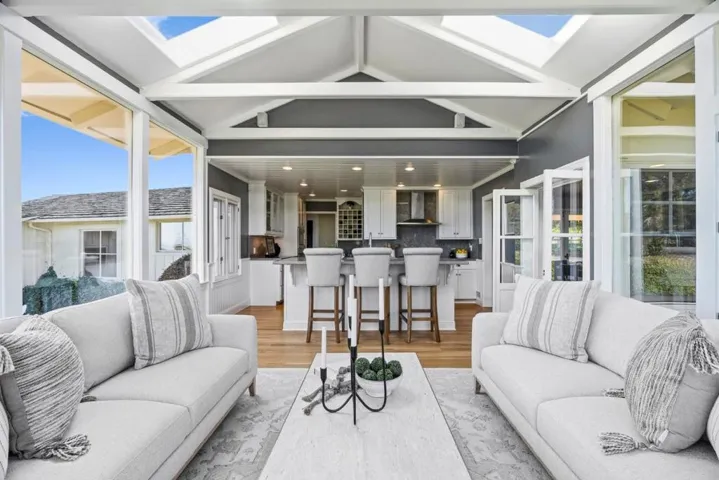 31 S Circle Dr, Santa Cruz, California 95060