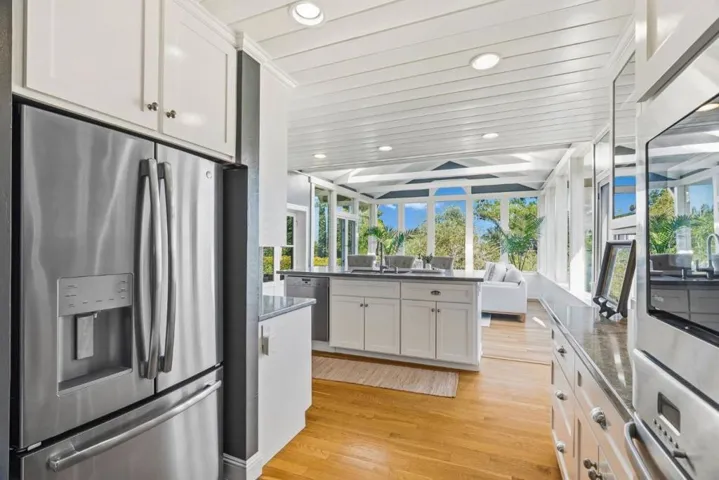 31 S Circle Dr, Santa Cruz, California 95060