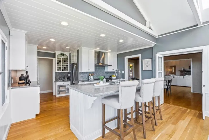 31 S Circle Dr, Santa Cruz, California 95060