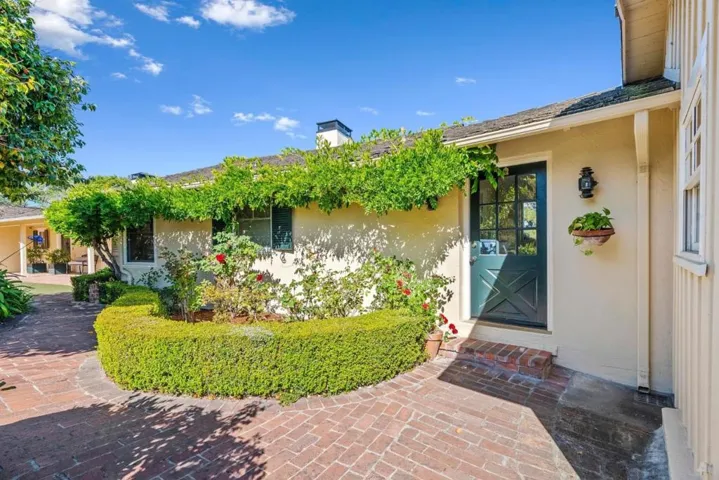 31 S Circle Dr, Santa Cruz, California 95060