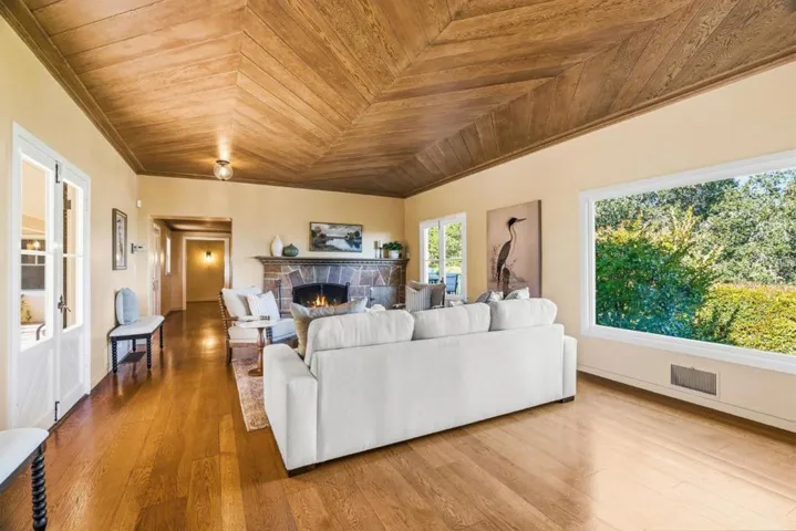31 S Circle Dr, Santa Cruz, California 95060
