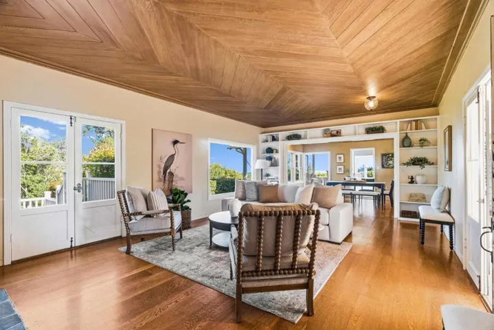 31 S Circle Dr, Santa Cruz, California 95060