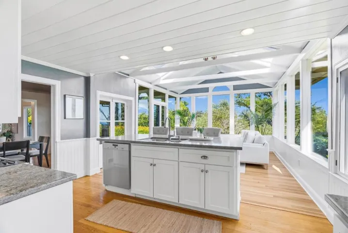 31 S Circle Dr, Santa Cruz, California 95060