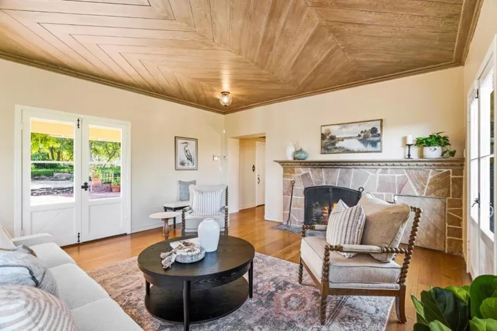 31 S Circle Dr, Santa Cruz, California 95060