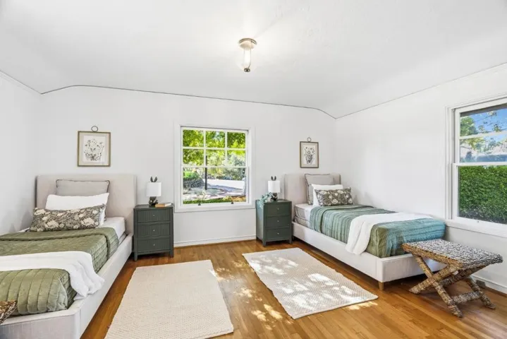 31 S Circle Dr, Santa Cruz, California 95060