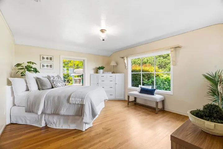 31 S Circle Dr, Santa Cruz, California 95060
