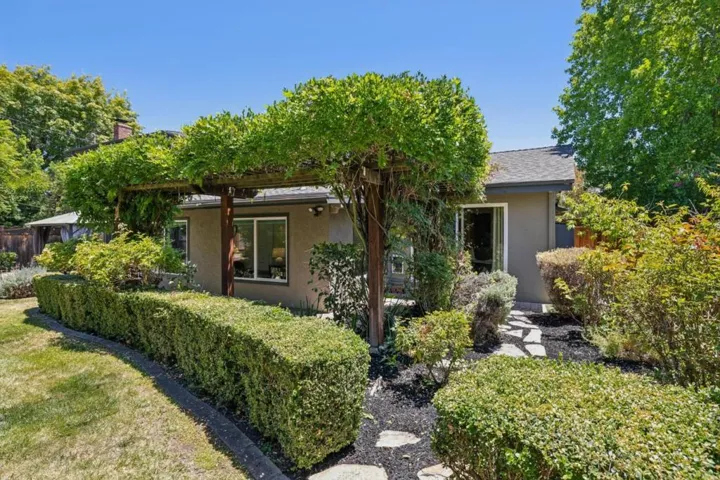 193 Bacigalupi Drive, Los Gatos, California 95032