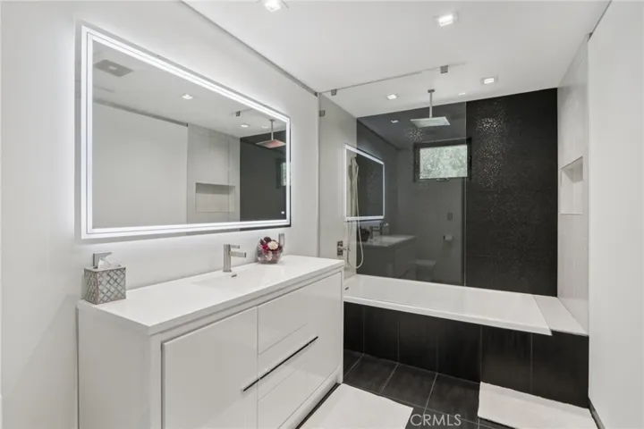 23670 Park Andorra, Calabasas, California 91302