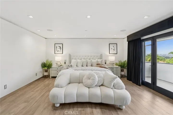 23670 Park Andorra, Calabasas, California 91302
