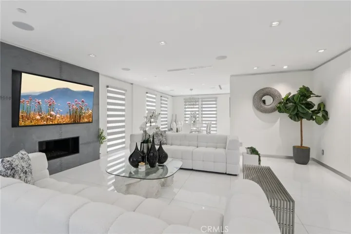 23670 Park Andorra, Calabasas, California 91302