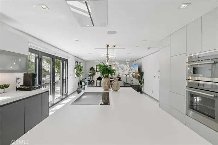 23670 Park Andorra, Calabasas, California 91302