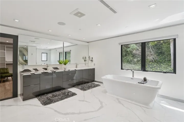 23670 Park Andorra, Calabasas, California 91302