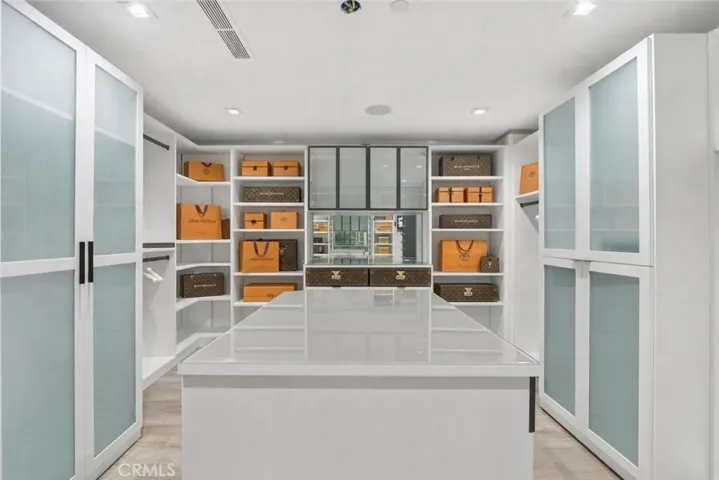 23670 Park Andorra, Calabasas, California 91302