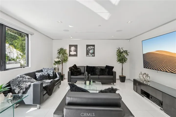 23670 Park Andorra, Calabasas, California 91302