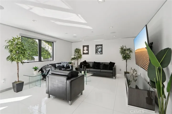 23670 Park Andorra, Calabasas, California 91302