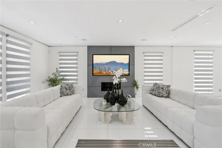 23670 Park Andorra, Calabasas, California 91302