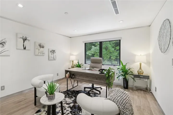 23670 Park Andorra, Calabasas, California 91302
