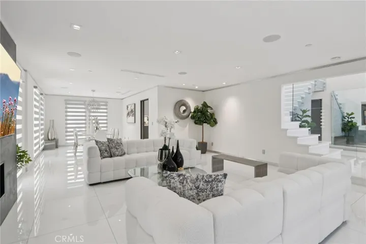 23670 Park Andorra, Calabasas, California 91302