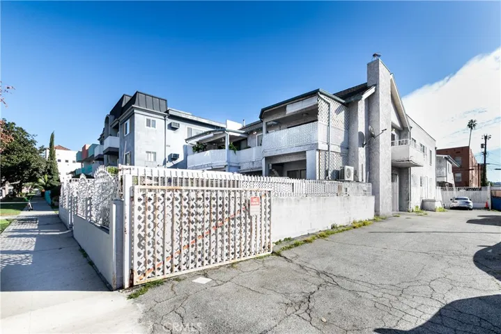 1716 Winona Boulevard, Los Angeles, California 90027