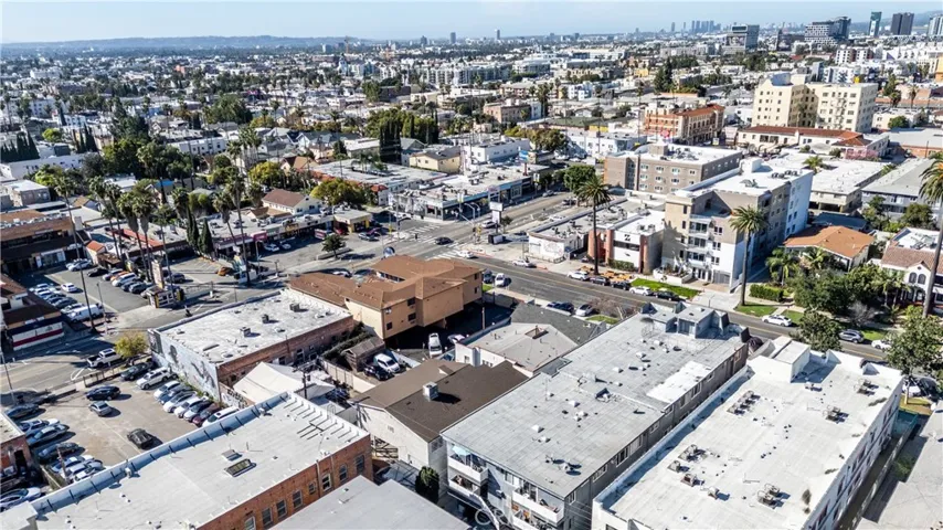 1716 Winona Boulevard, Los Angeles, California 90027