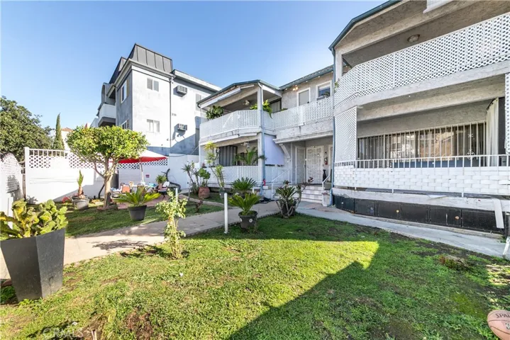 1716 Winona Boulevard, Los Angeles, California 90027