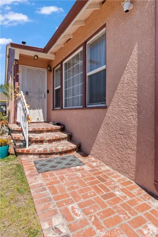 4503 Darien, Torrance, California 90503