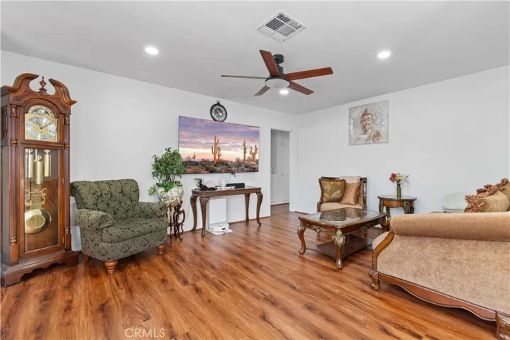 4503 Darien, Torrance, California 90503