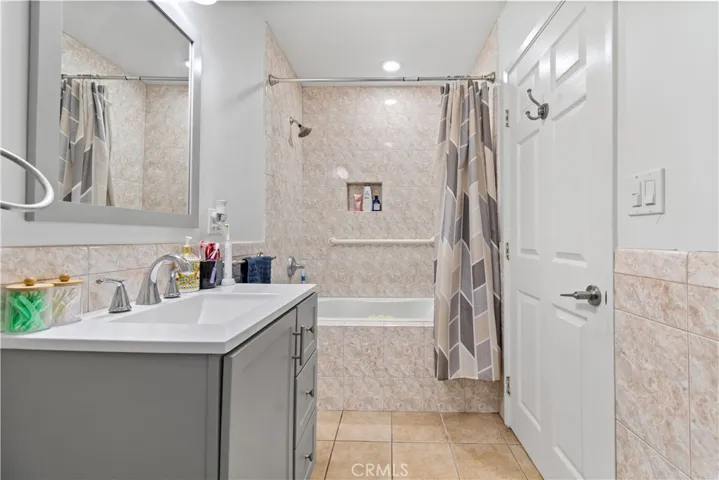 4503 Darien, Torrance, California 90503