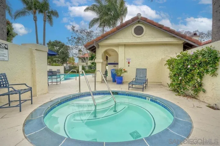 4230 Porte De Palmas 43, San Diego, California 92122