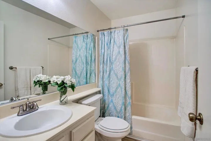 4230 Porte De Palmas 43, San Diego, California 92122