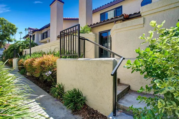 4230 Porte De Palmas 43, San Diego, California 92122