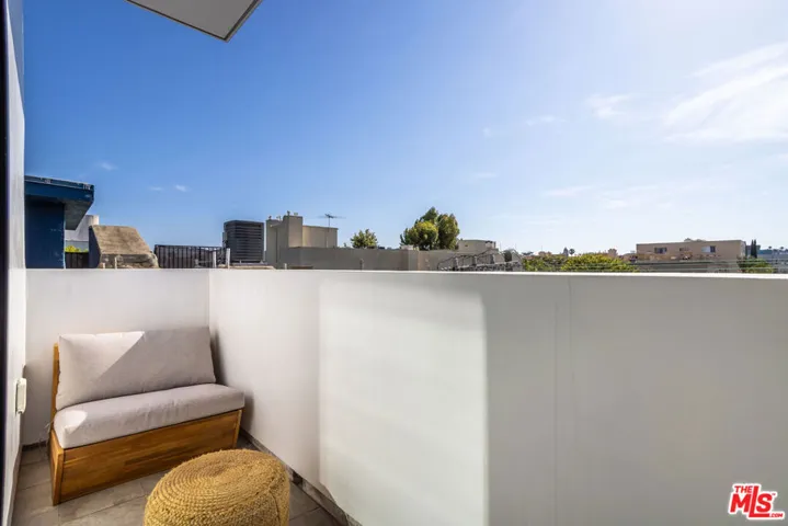 137 N Doheny Drive 2, Los Angeles, California 90048