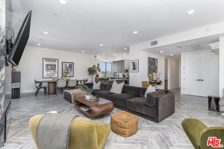 137 N Doheny Drive 2, Los Angeles, California 90048