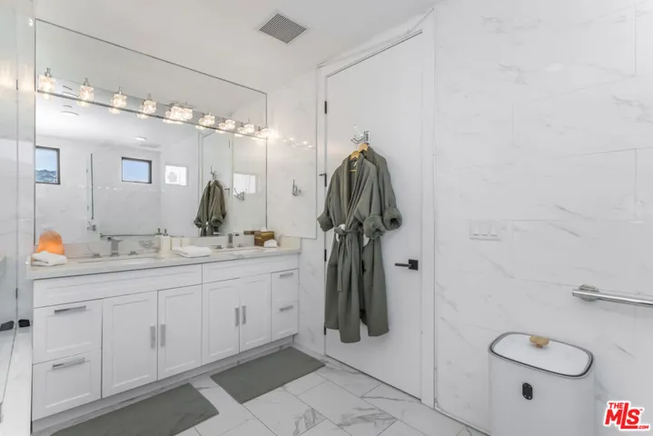 137 N Doheny Drive 2, Los Angeles, California 90048