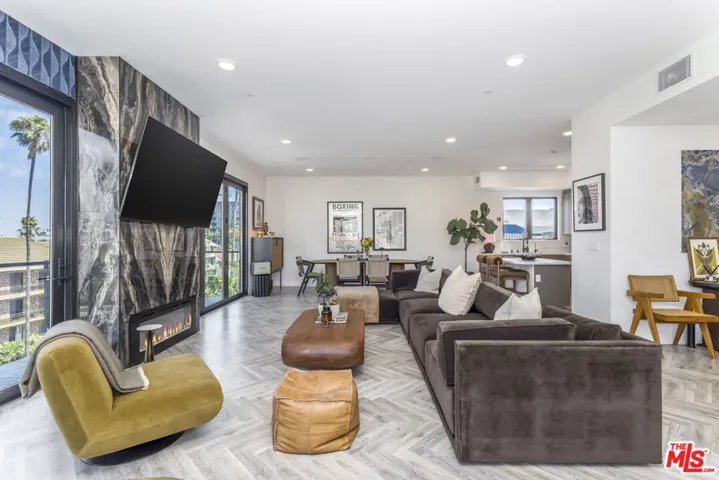 137 N Doheny Drive 2, Los Angeles, California 90048