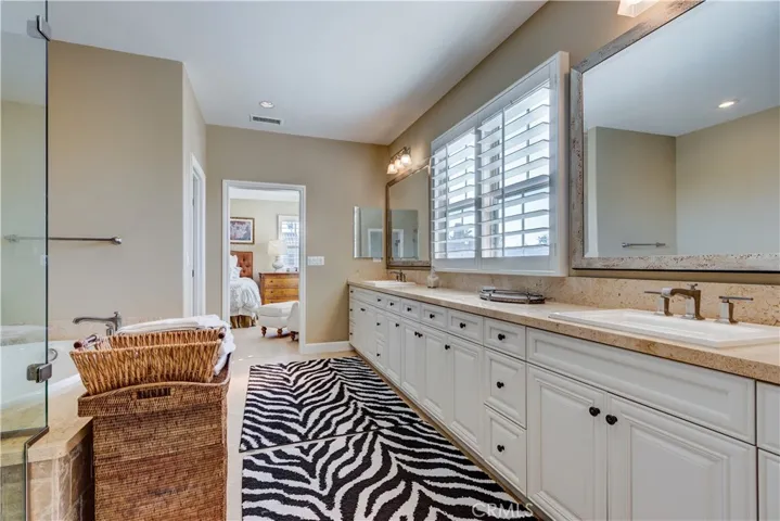 34 Great Lawn, Irvine, California 92620