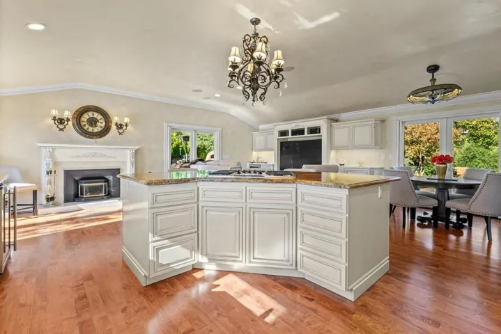 15333 Kennedy Road, Los Gatos, California 95032