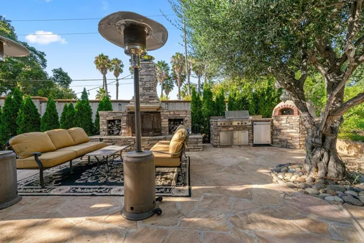 15333 Kennedy Road, Los Gatos, California 95032
