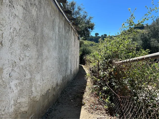 2451 Nalin Dr, Los Angeles, California 90077