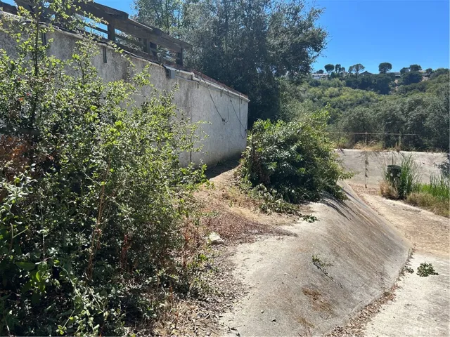 2451 Nalin Dr, Los Angeles, California 90077