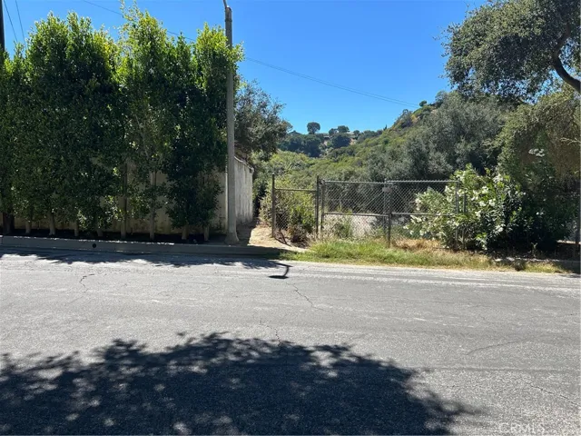 2451 Nalin Dr, Los Angeles, California 90077